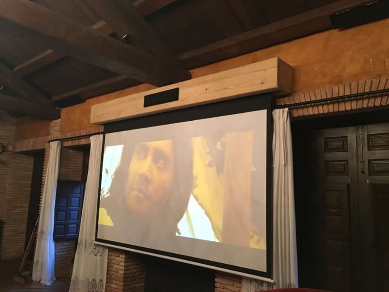 cine en casa de campo