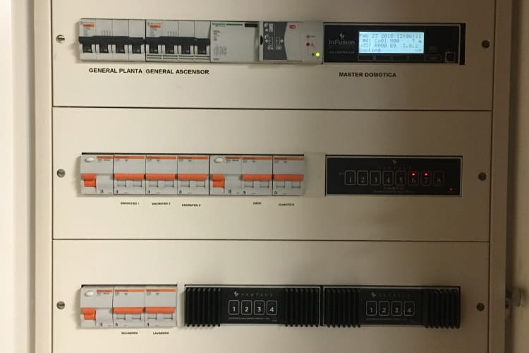 domotica vantage