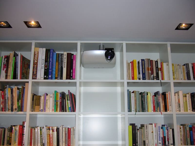 primer plano salon biblioteca